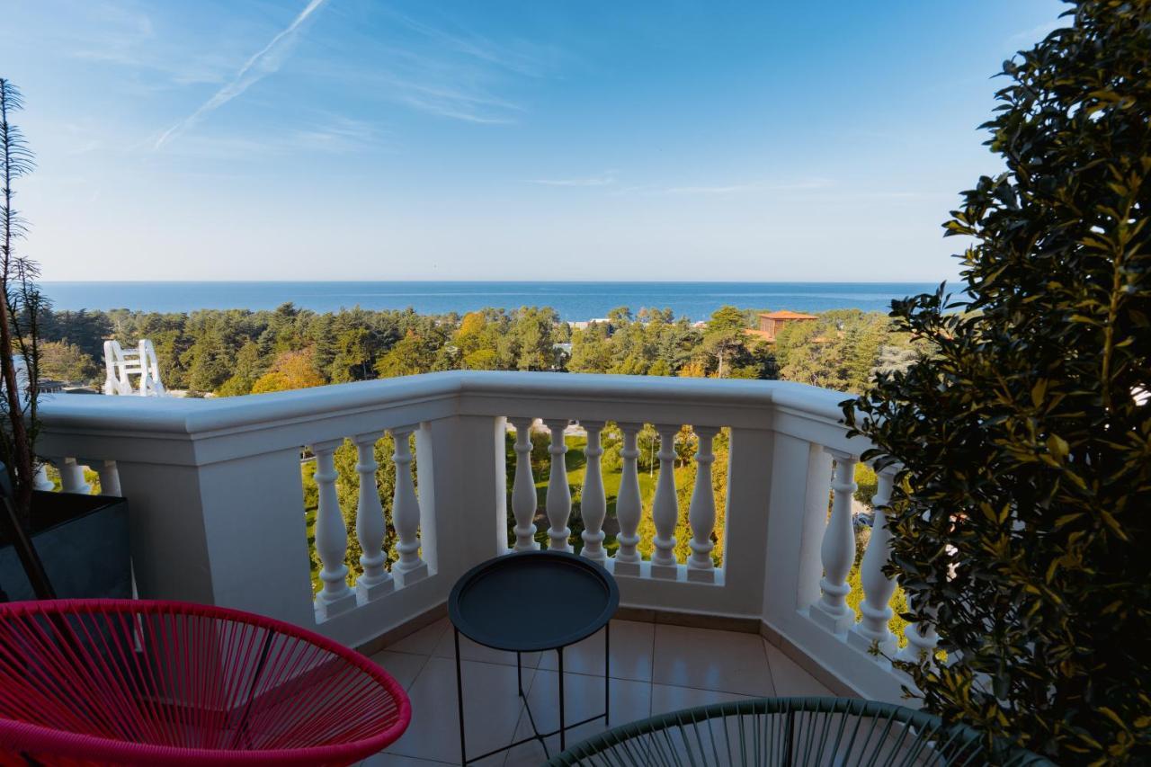 Tapis Rouge Design Boutique Hotel Батуми Екстериор снимка View from the balcony of the hotel