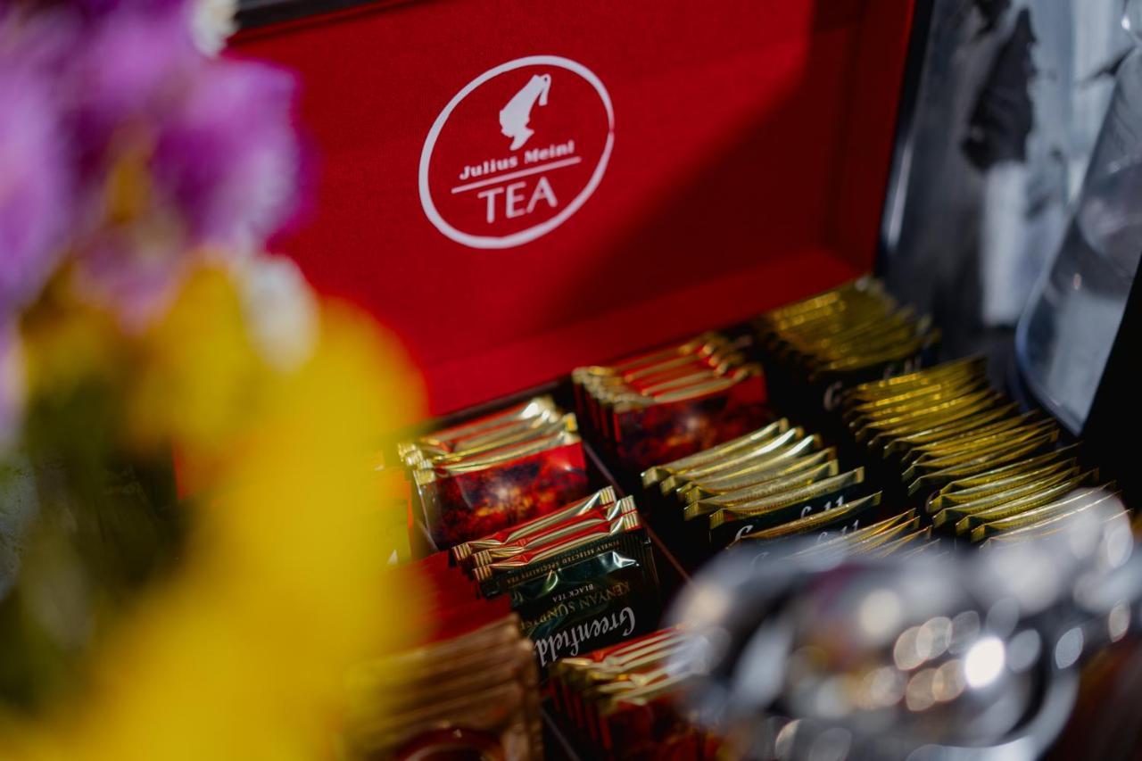 Tapis Rouge Design Boutique Hotel Батуми Екстериор снимка Julius Meinl tea